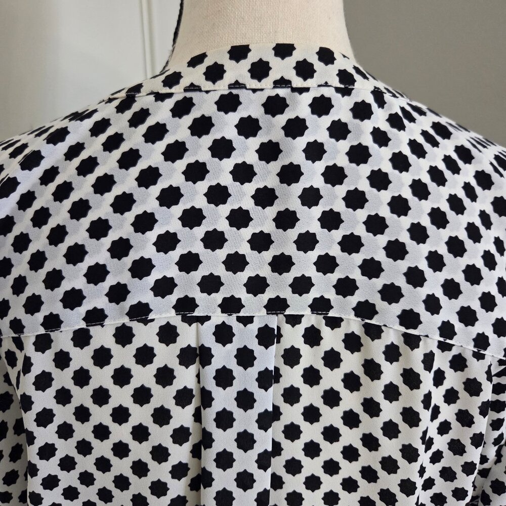 Black and White Button Down Shirt Medium Polka Dot Blouse Top 3/4 Sleeves Knot - Picture 9 of 10